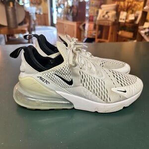 Women’s Nike Air Max 270